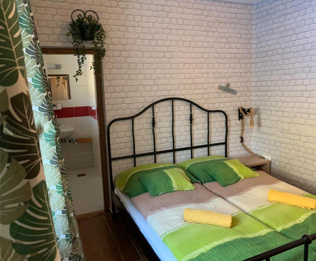 Armada Family Apartment Hajduszoboszlo Ngoại thất bức ảnh