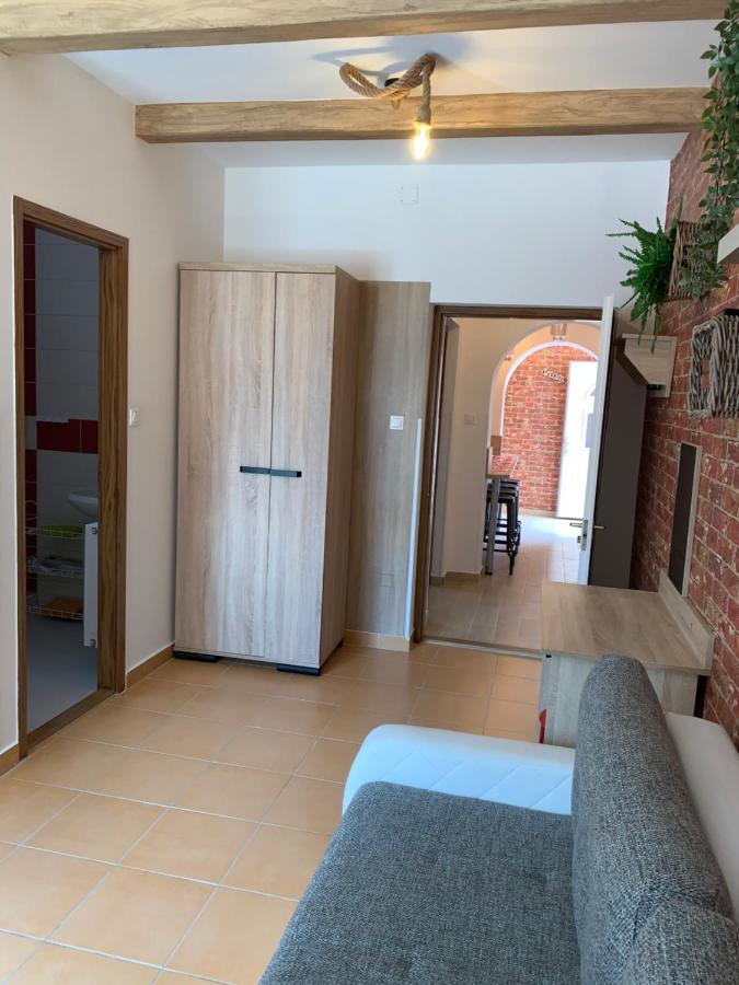 Armada Family Apartment Hajduszoboszlo Ngoại thất bức ảnh