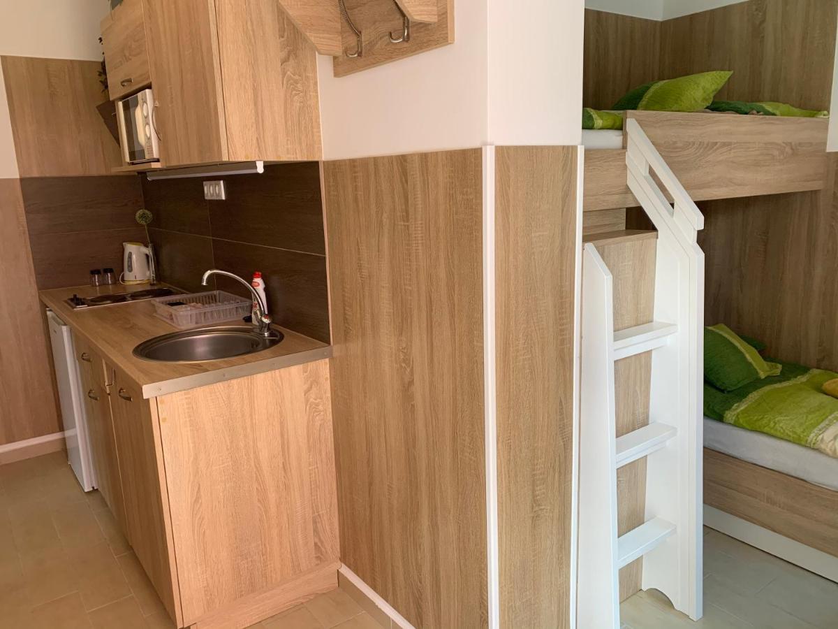 Armada Family Apartment Hajduszoboszlo Ngoại thất bức ảnh