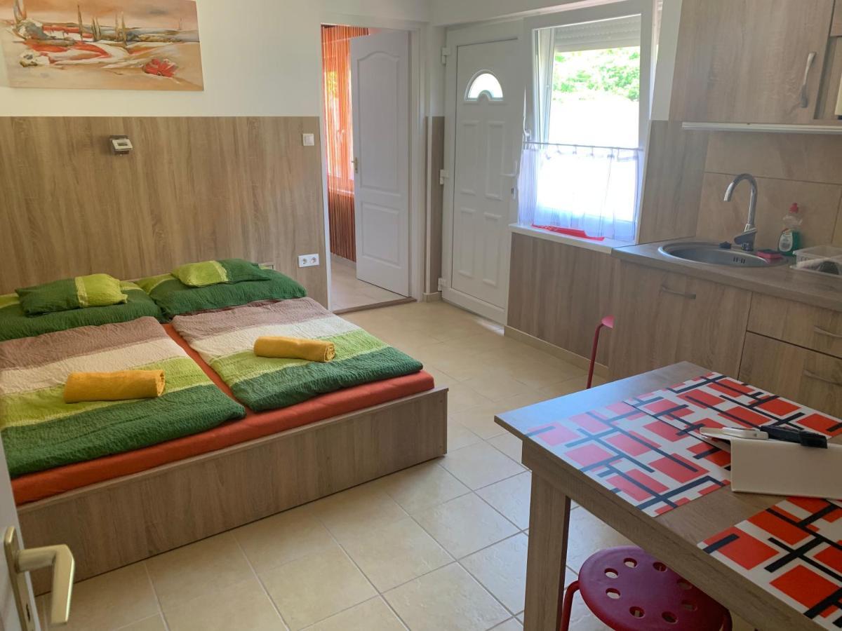 Armada Family Apartment Hajduszoboszlo Ngoại thất bức ảnh