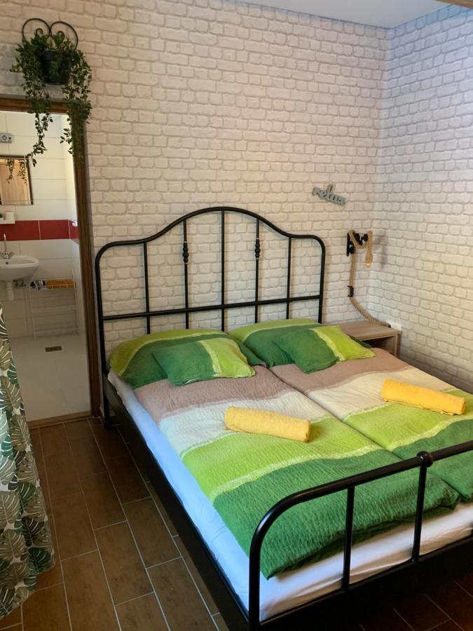 Armada Family Apartment Hajduszoboszlo Ngoại thất bức ảnh