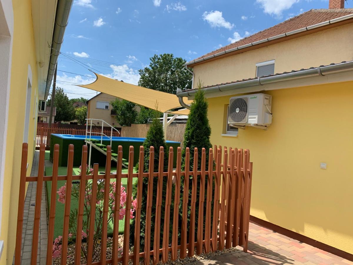 Armada Family Apartment Hajduszoboszlo Ngoại thất bức ảnh