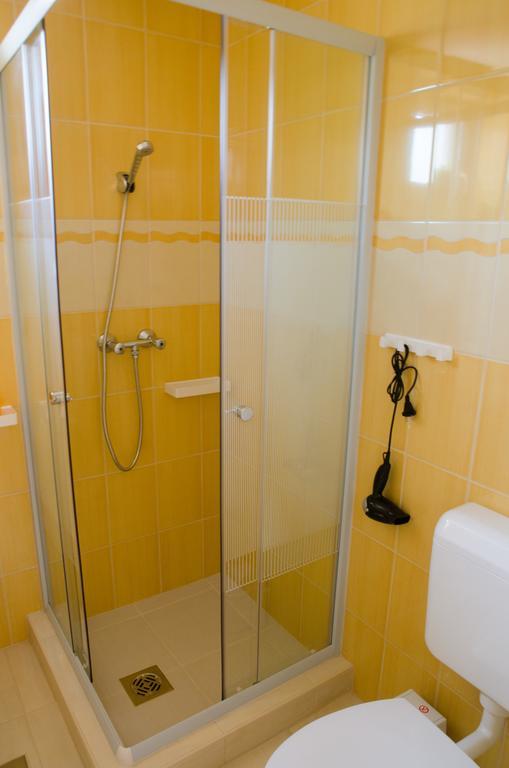 Armada Family Apartment Hajduszoboszlo Phòng bức ảnh